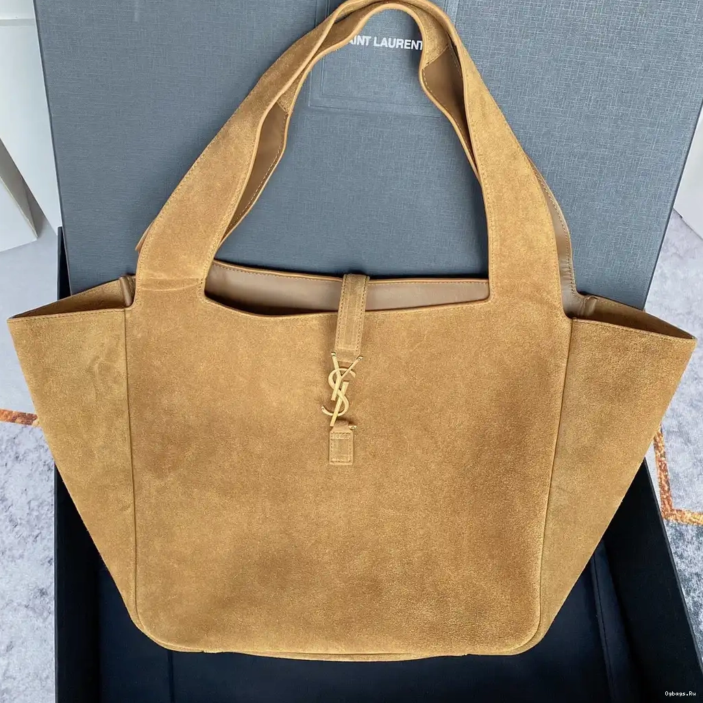 À BEA YSL LE 7 5 0529